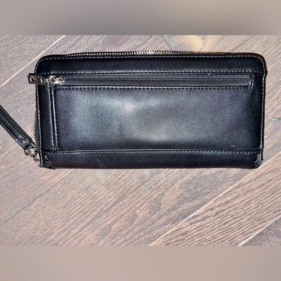 Vintage Black Guess Clutch Wallet Wristlet zipper many compartments card holder - Picture 2 of 16